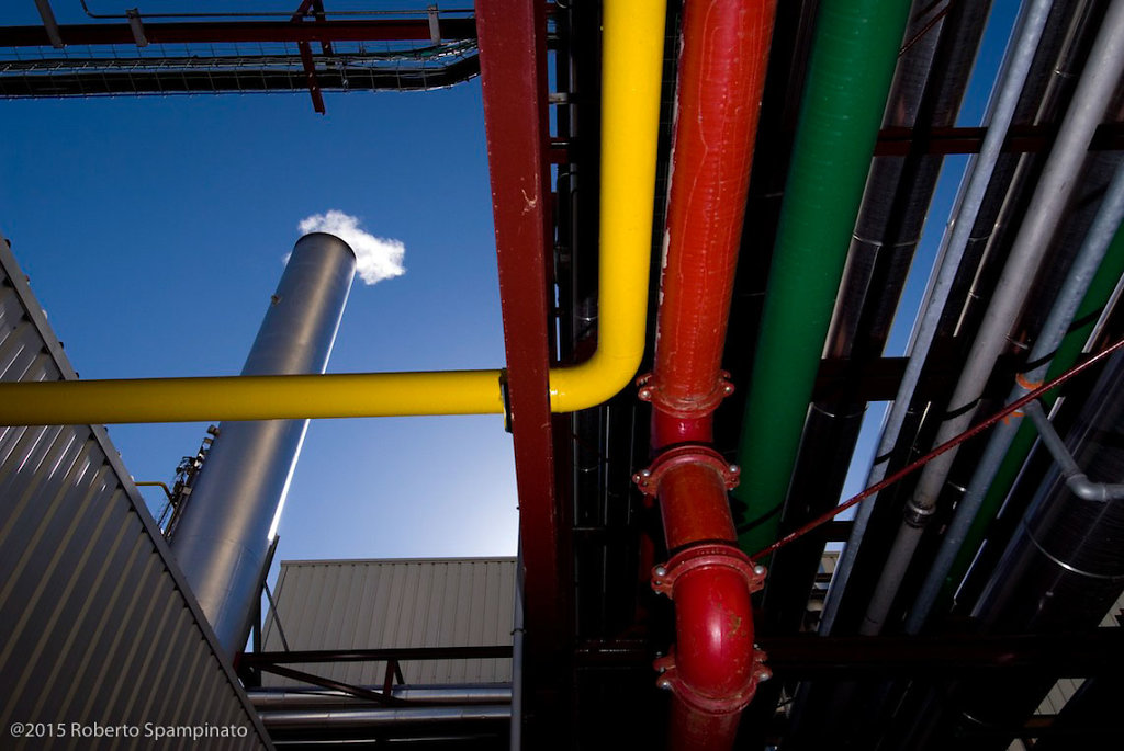 PS10 is the world's first commercial solar tower power plant.