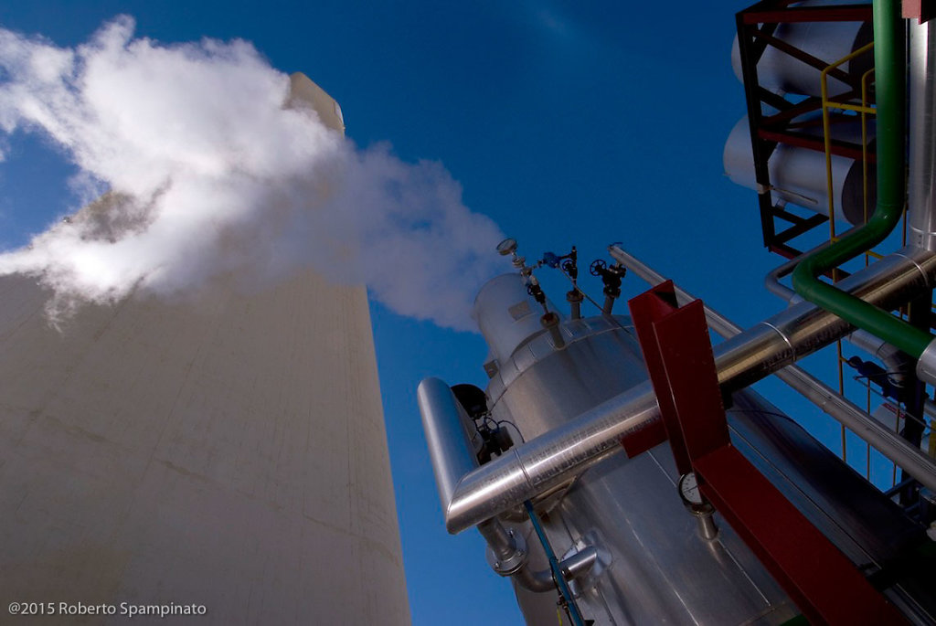 PS10 is the world's first commercial solar tower power plant.